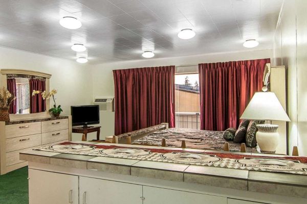 Rodeway Inn & Suites Bend